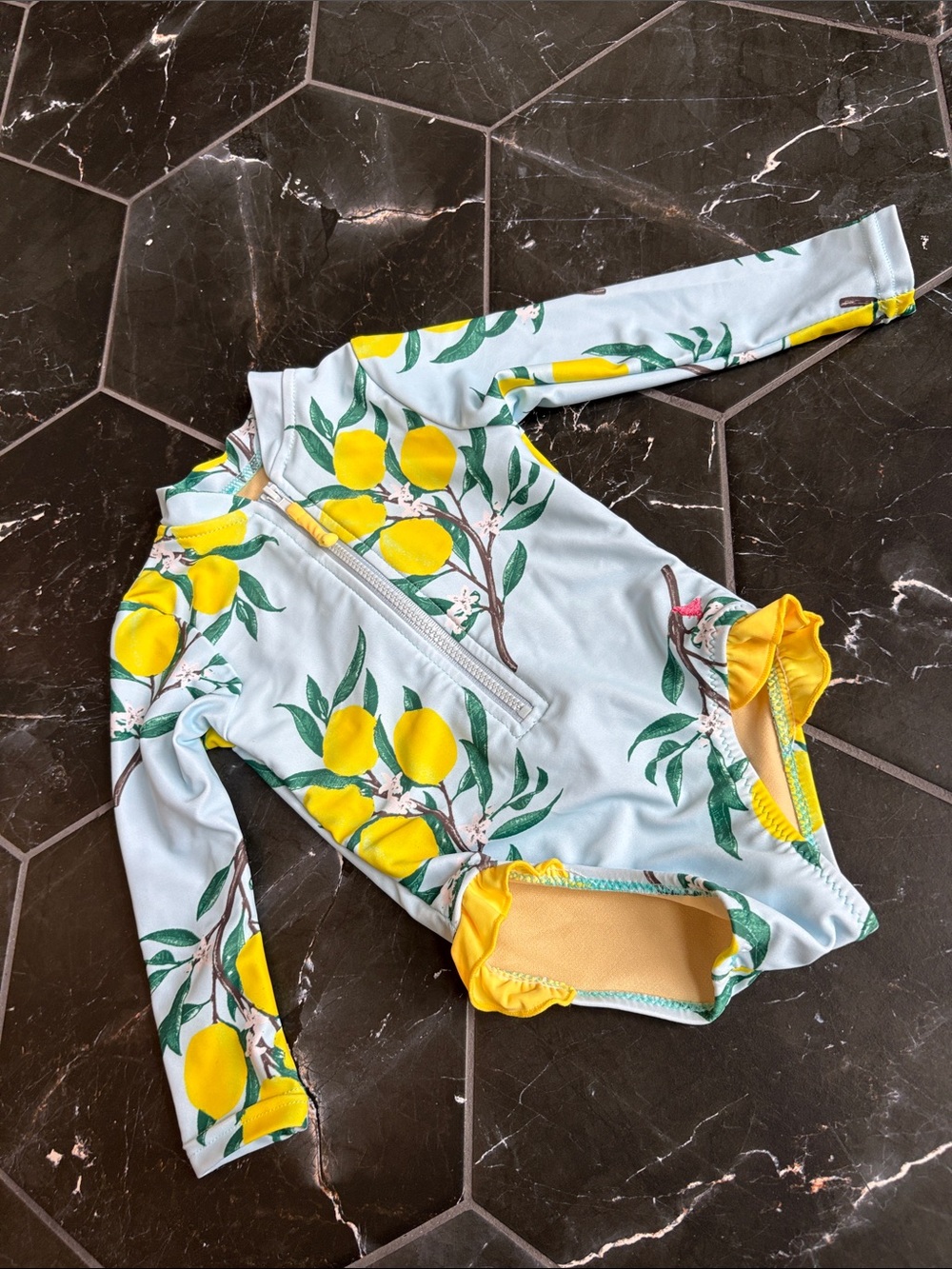 Pink Chicken Lemon Print Long-Sleeve Rashguard - Light Blue & Yellow